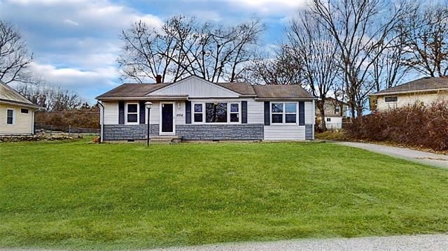 8924 N Cherry St, Kansas City, MO 64155