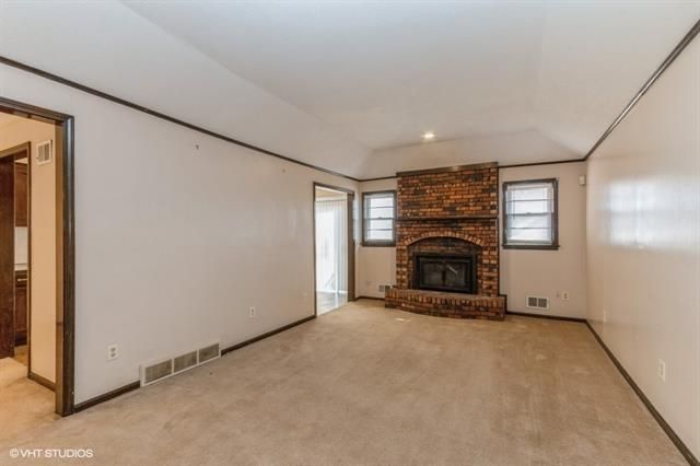 2305 E 110 St, Kansas City, MO 64131