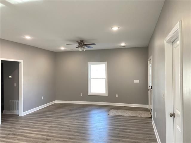 505 E Benton St, Windsor, MO 65360
