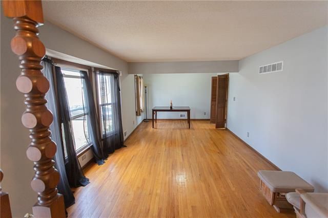 12107 E 56th Ter, Kansas City, MO 64133
