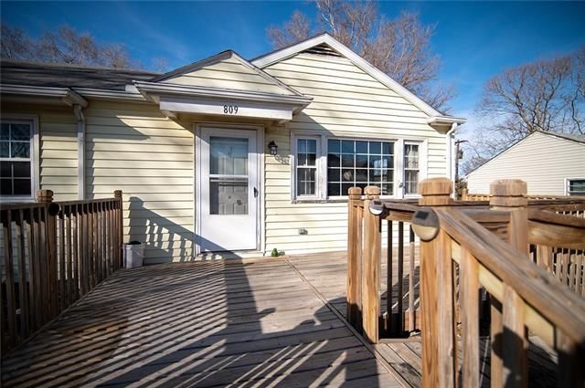 809 Saint Joseph Ave, Atchison, KS 66002