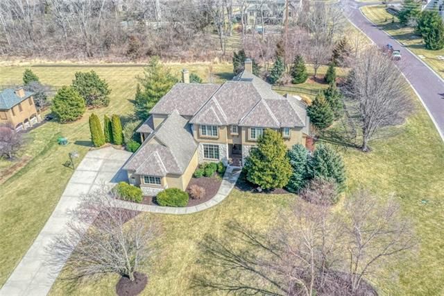 15321 Perry St, Overland Park, KS 66211