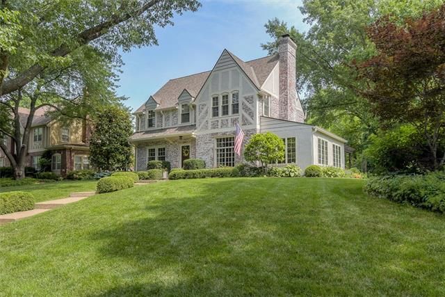 600 W 69th St, Kansas City, MO 64113