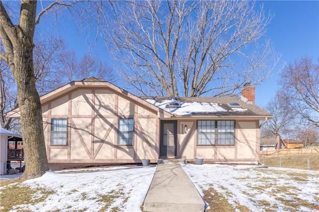 8508 N Rhode Ave, Kansas City, MO 64153