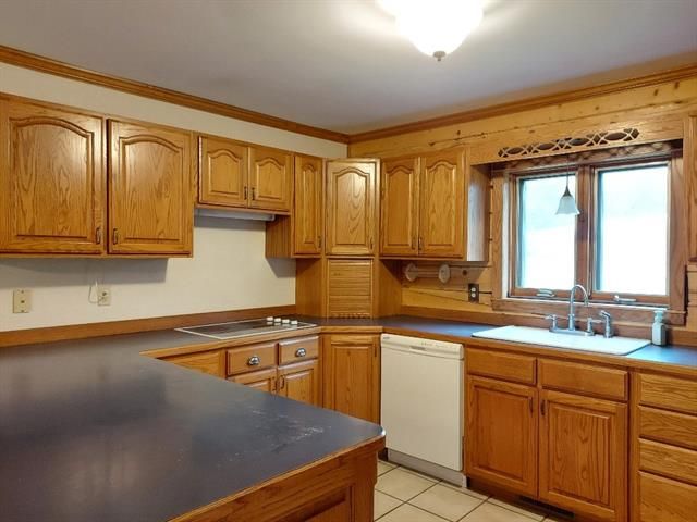 7085 Lost Lake Rd, Thayer, KS 66776