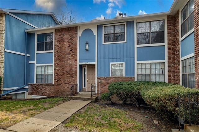 8135 Holmes Rd #301, Kansas City, MO 64131