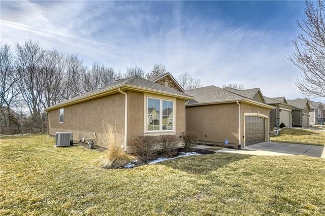 7565 N Eastern Ave, Kansas City, MO 64158