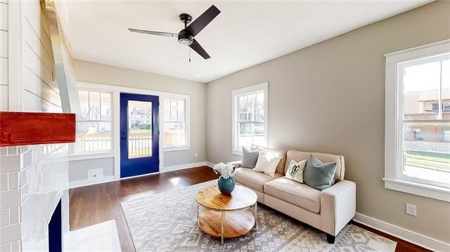 3346 Summit St, Kansas City, MO 64111