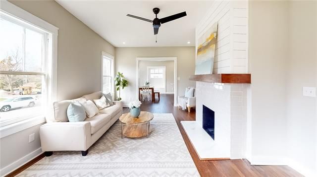 3346 Summit St, Kansas City, MO 64111