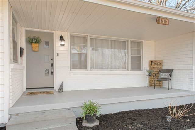 11813 E 48th Ter, Kansas City, MO 64133