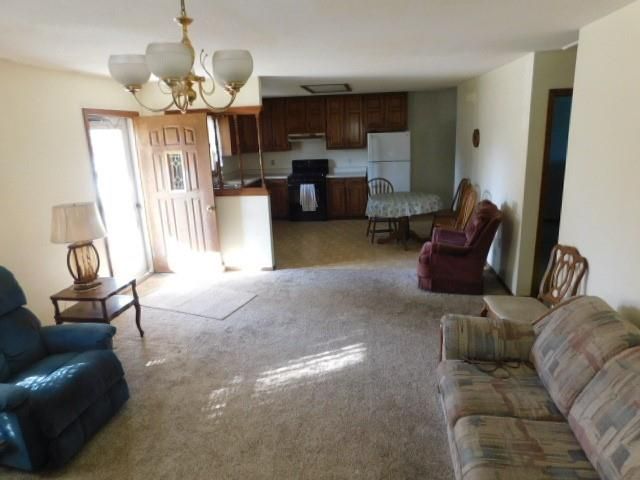 608 S Summit St, Girard, KS 66742