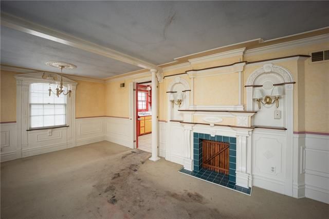 7721 Locust St, Kansas City, MO 64131