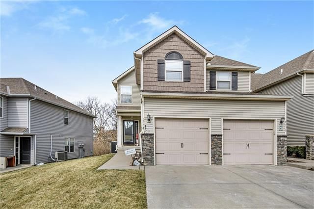 9554 N Main St, Kansas City, MO 64155