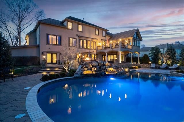 21321 E 34th St S, Independence, MO 64057