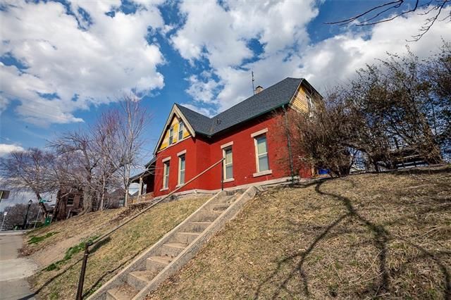 101 E 30th St, Kansas City, MO 64130