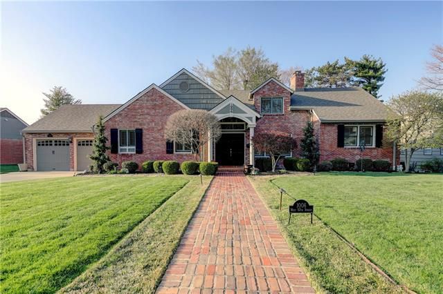 1006 W 67th St, Kansas City, MO 64113