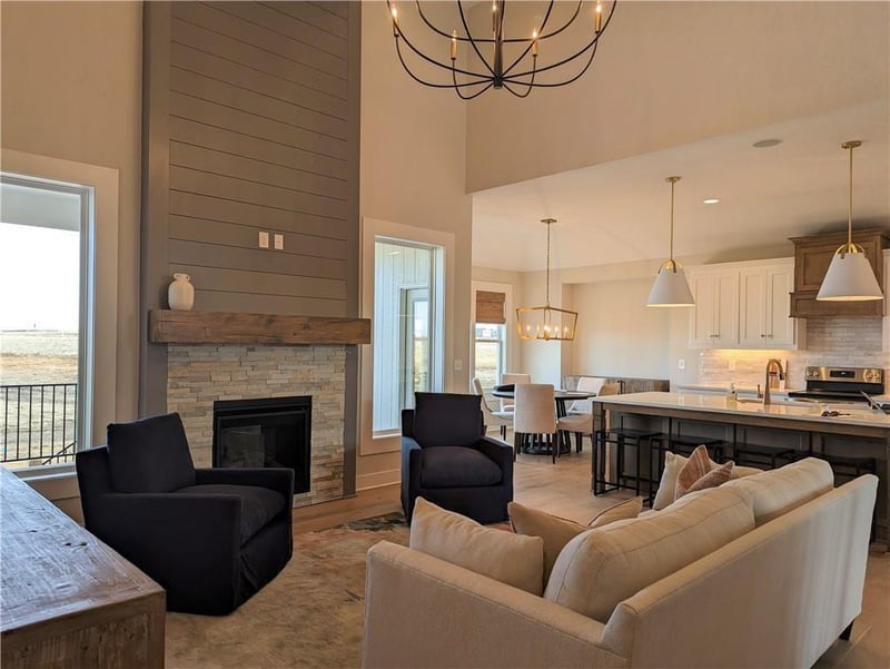 9307 W 167 Ter, Overland Park, KS 66085