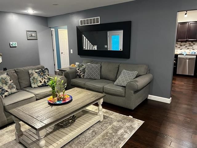 1620 E 151st Ter, Olathe, KS 66062
