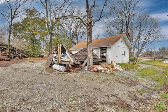 537 W Cedar St, Olathe, KS 66061