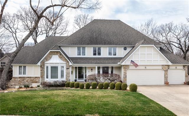 13836 Hemlock St, Overland Park, KS 66223