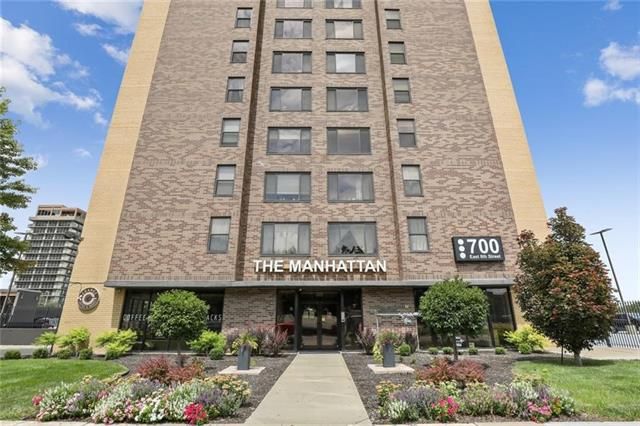 700 E 8th St #15J, Kansas City, MO 64106