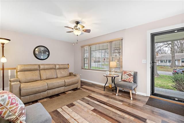 4300 Carlisle Ave, Kansas City, MO 64133