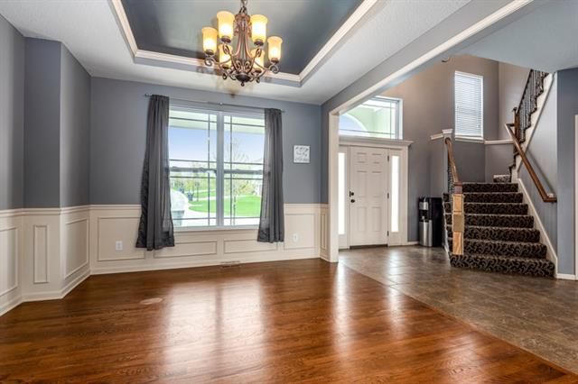 203 S Canyon Dr, Olathe, KS 66061