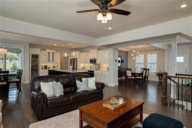 21313 W 59th Ter, Shawnee, KS 66218