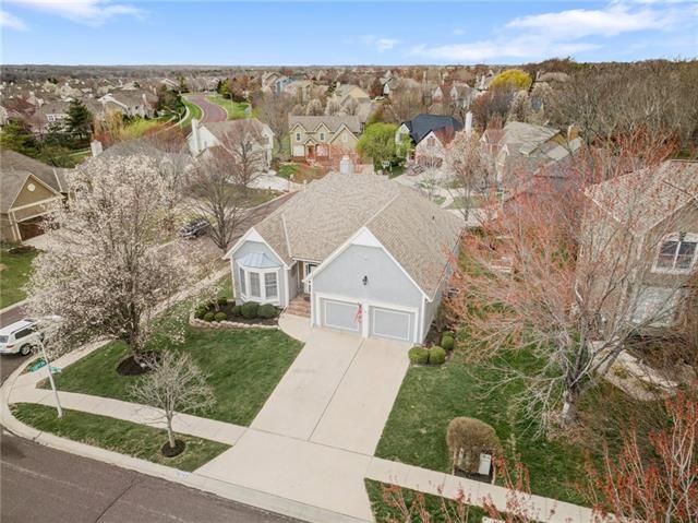 10703 W 132nd Ter, Overland Park, KS 66213