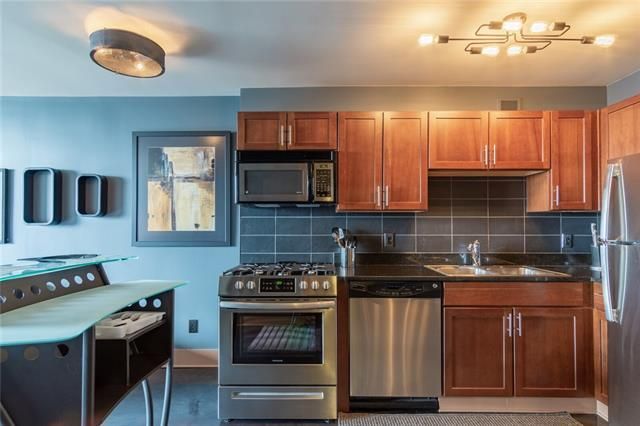 600 E 8th St #12L, Kansas City, MO 64106
