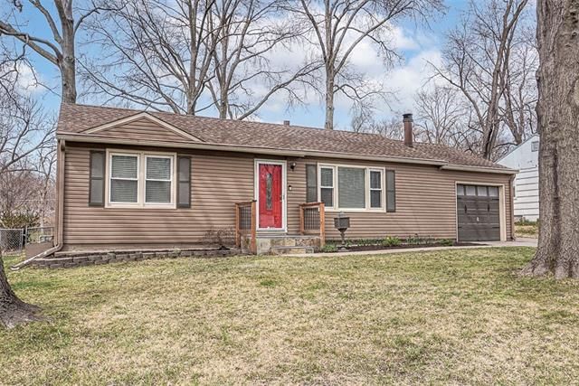 8804 Craig Dr, Overland Park, KS 66212