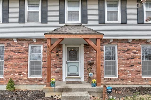 656 E 116th St, Kansas City, MO 64131