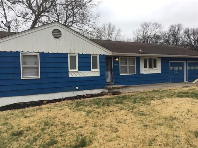 7912 Arlington Ave, Raytown, MO 64138