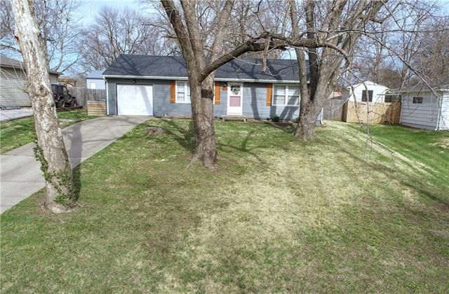 5131 Hardy St, Overland Park, KS 66202