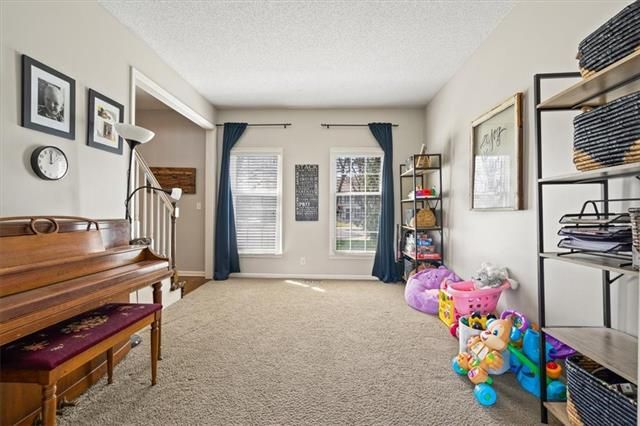 12315 Farley St, Overland Park, KS 66213