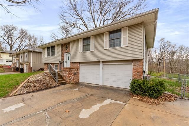 1158 NE 84th Ter, Kansas City, MO 64155