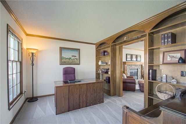 15809 Beverly St, Overland Park, KS 66223