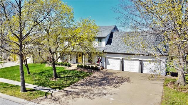 410 E 107th Ter, Kansas City, MO 64131