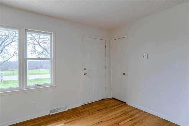 6501 E 64th St, Kansas City, MO 64133