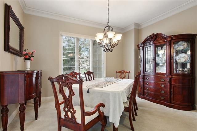 11751 W 147th St, Overland Park, KS 66062