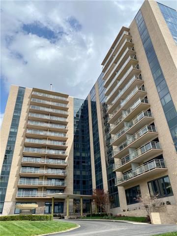 4545 Wornall Rd #312, Kansas City, MO 64111