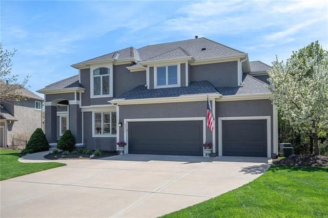 5311 W 165th Ter, Overland Park, KS 66085