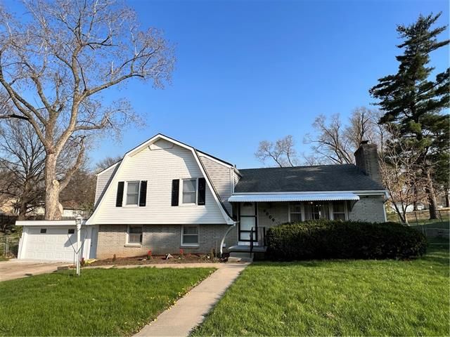 6009 E 150th St, Grandview, MO 64030