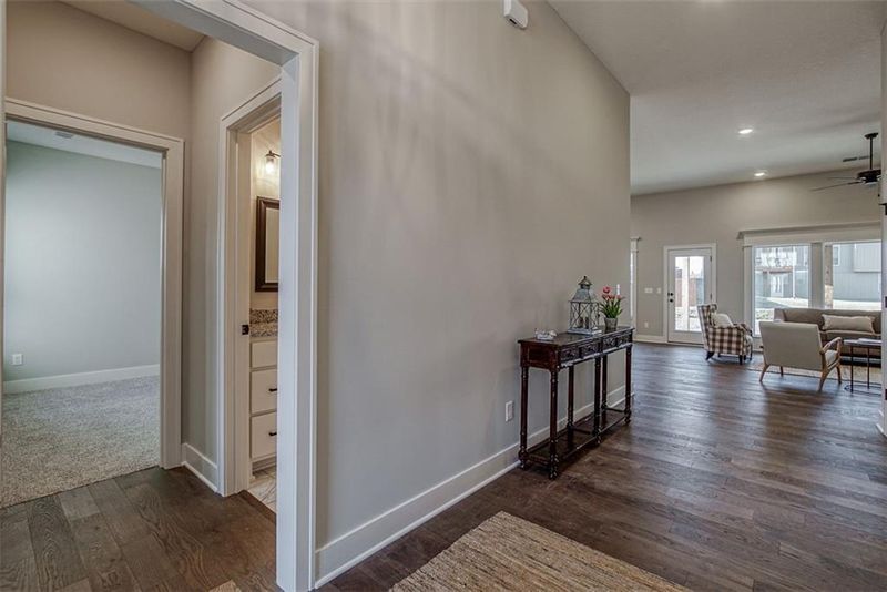 901 NW 94 Ter, Kansas City, MO 64155