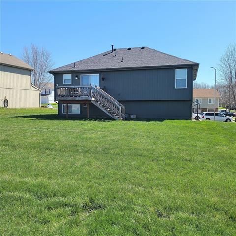 11430 N Ditzler Ave, Kansas City, MO 64157