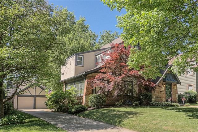 7 E 69th Ter, Kansas City, MO 64113