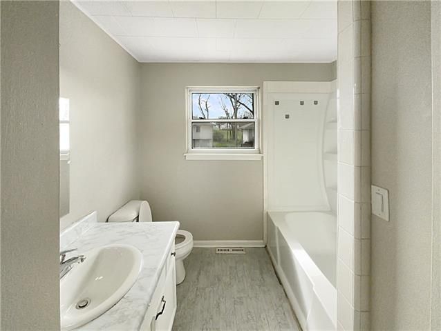 703 N King Ter, Harrisonville, MO 64701