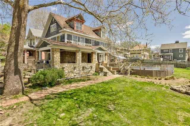 4337 Campbell St, Kansas City, MO 64110