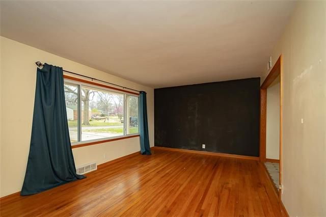 2508 Montana St, Lawrence, KS 66046