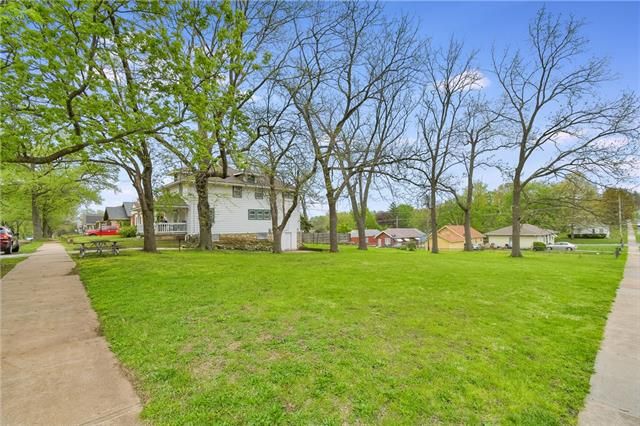 6601 E 16th Ter, Kansas City, MO 64126